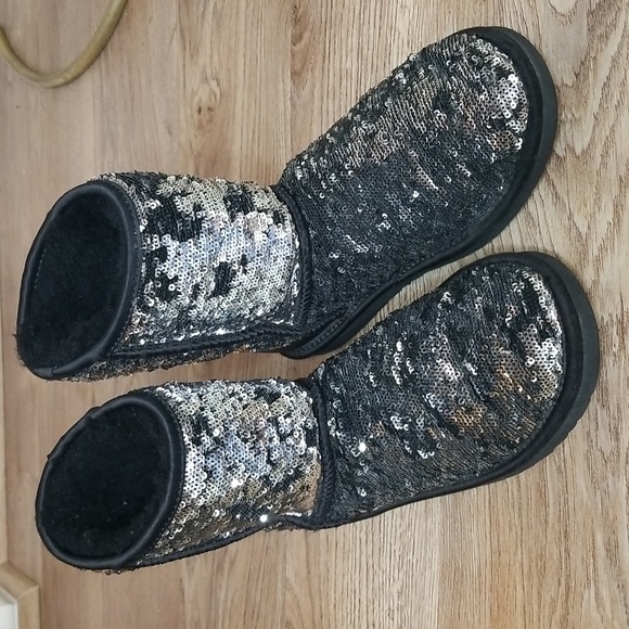 UGG Girls Black Silver Sequin Sparkle Warm Shimmer Shine Winter Boots Size 6 - Picture 3 of 12